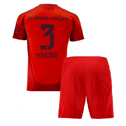 Dětský fotbalový dres Bayern Munich Kim Min-jae #3 2024-25 Domácí Krátký Rukáv (+ trenýrky)